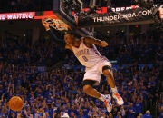 威少陷入低谷，浓眉哥连败，爵士球队命运悬念！