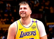 浓眉哥重返赛场，重要助攻首场状态出色，巴黎圣日耳曼观众沸腾！的简单介绍